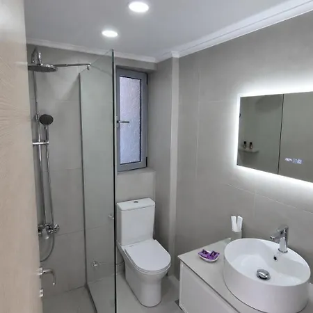 アパート Idene Penthouse ハニア